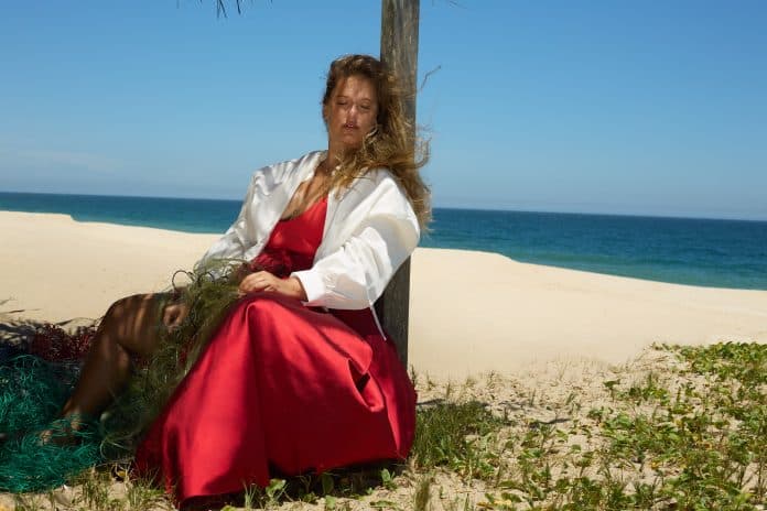 Alice Caymmi lança álbum ‘Caymmi’ dedicado ao avô Dorival Caymmi