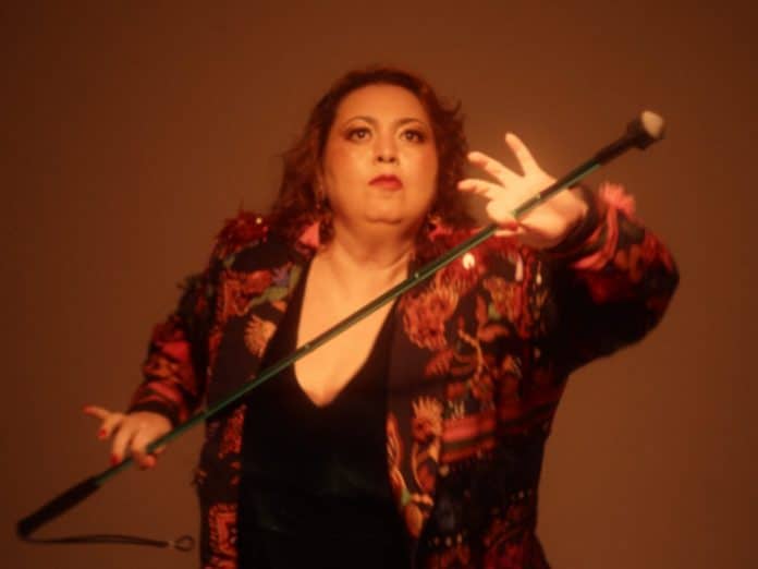 Clarice Senna lança álbum ‘A Boca no Mundo’