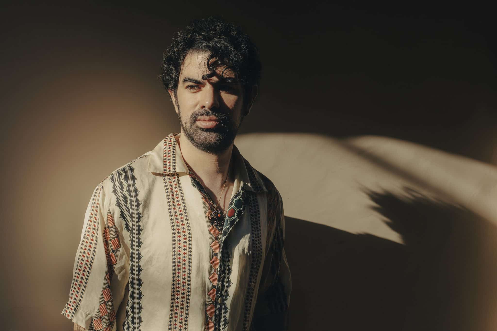 revistaprosaversoearte.com - Lu&iacute;s Perdiz lan&ccedil;a &aacute;lbum 'Cora&ccedil;&otilde;es em Condom&iacute;nios'