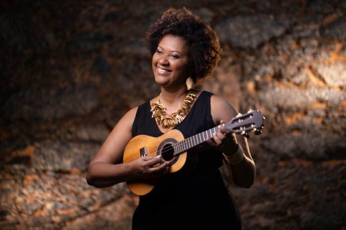 Nilze Carvalho leva a Niterói o show “Nos Combates da Vida” pelo Sesc Pulsar