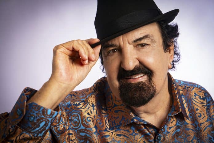 Paulinho Boca de Cantor comemora 80 anos com show na Casa Natura