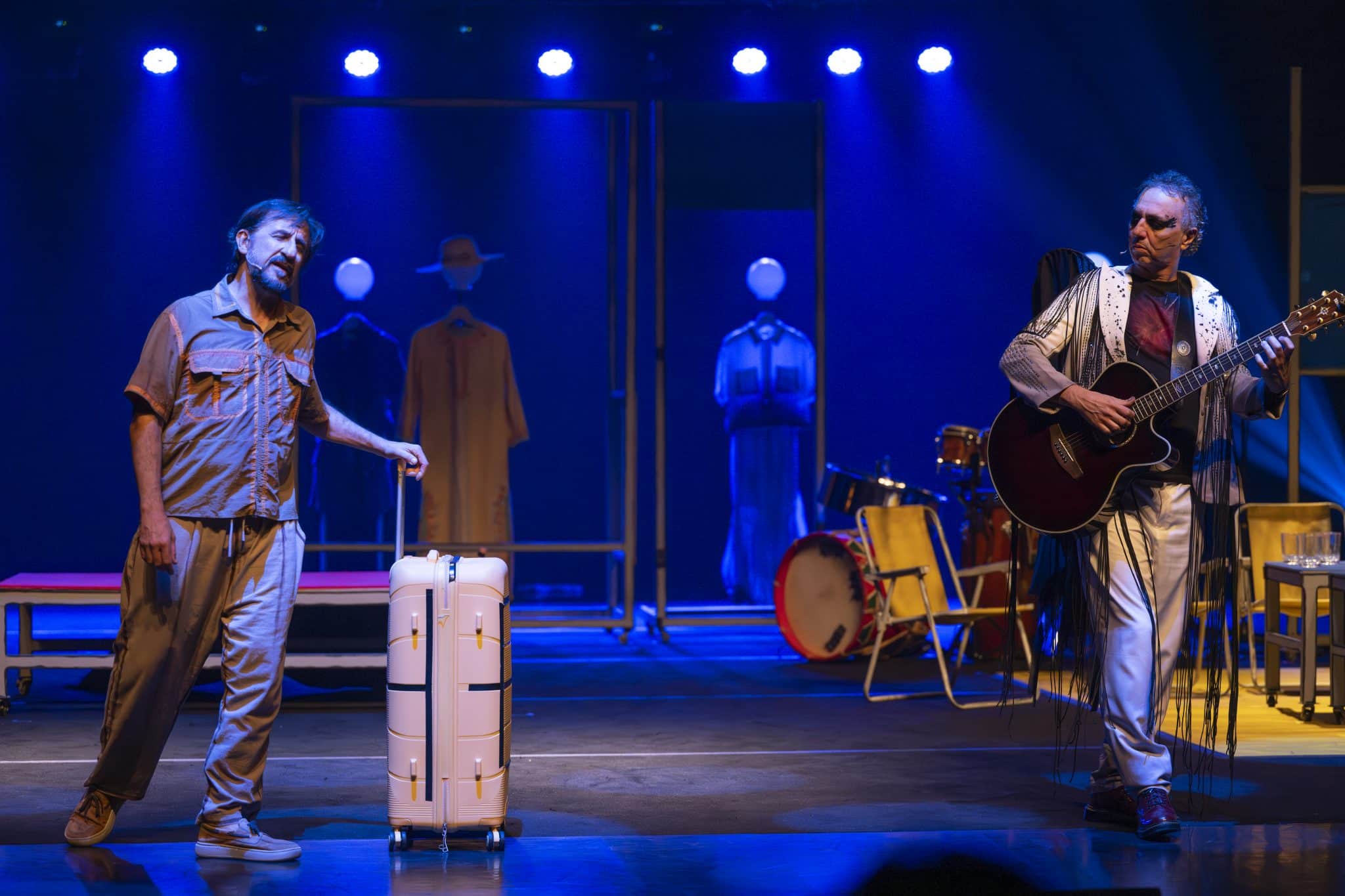 Espetáculo 'Felicidade' retorna em curta temporada no Teatro Itália revistaprosaversoearte.com - Espetáculo 'Felicidade' retorna em curta temporada no Teatro Itália