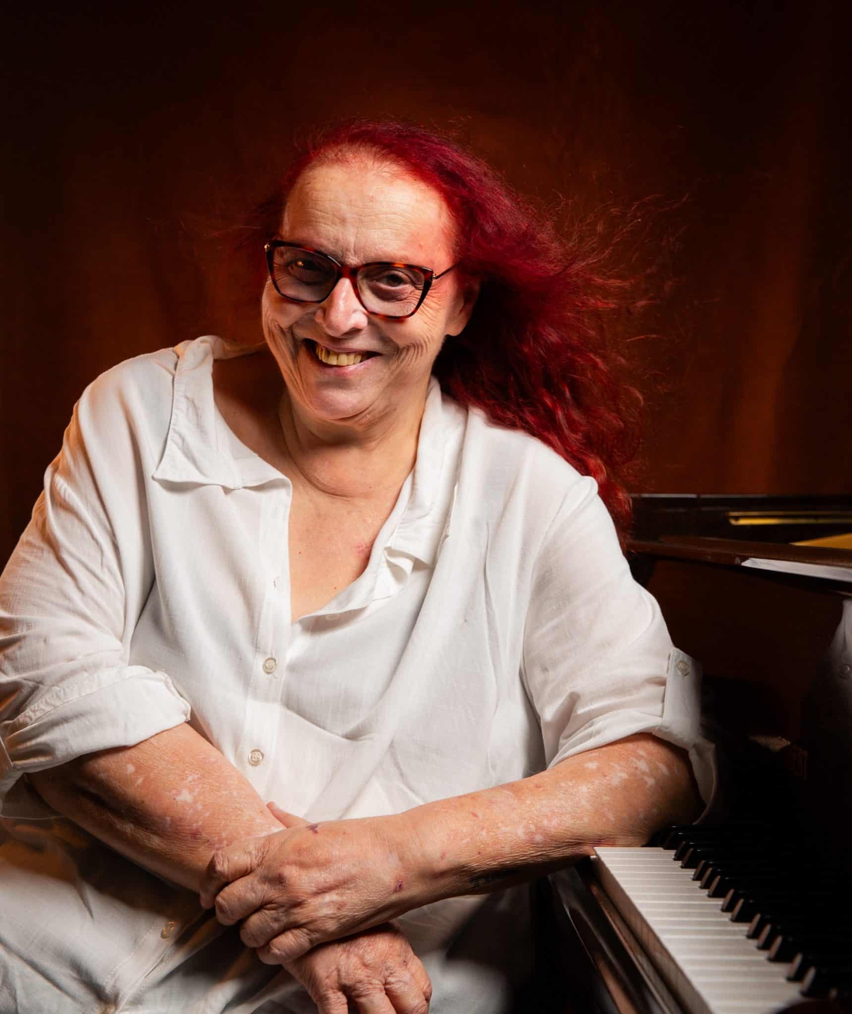 revistaprosaversoearte.com - Ter&ccedil;as Ipanema | Cida Moreira no show &ldquo;Me acalmo danando &ndash; A m&uacute;sica de Angela Ro Ro&rdquo;