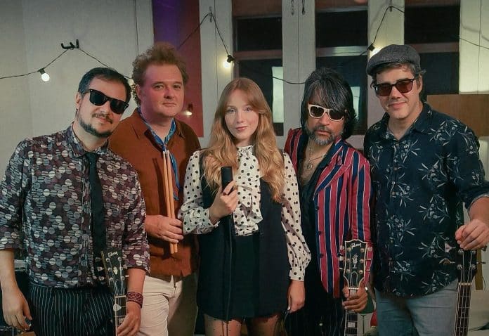 Malu Rodrigues e Banda do Tremendão tocam Erasmo Carlos no Manouche