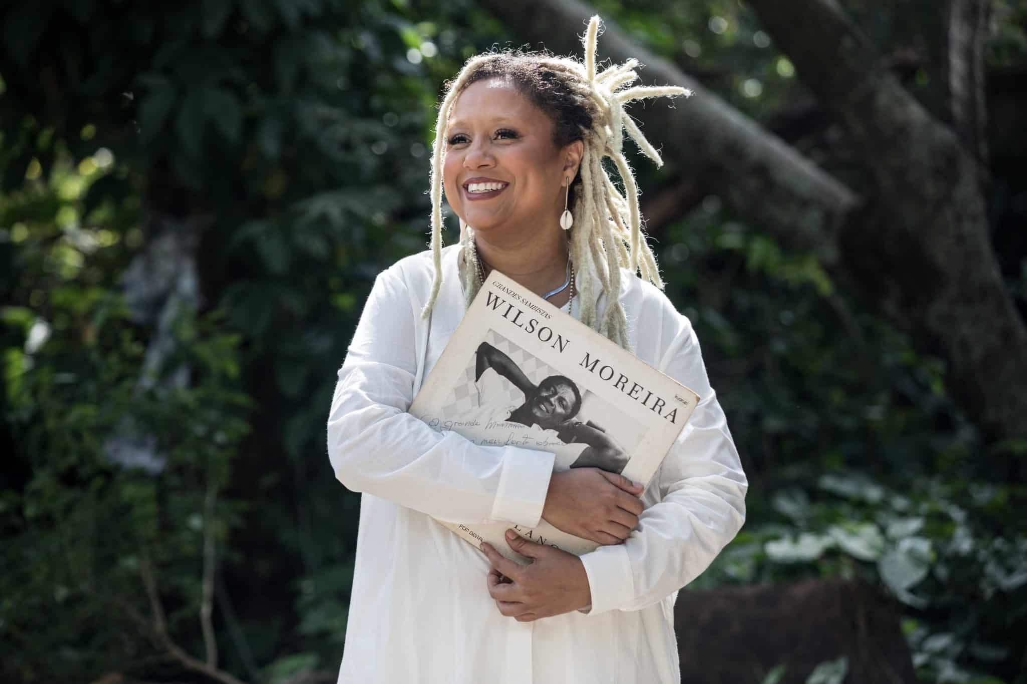revistaprosaversoearte.com - Marina Iris lan&ccedil;a &aacute;lbum 'Banzo Batucada - Marina Iris Canta Wilson Moreira'