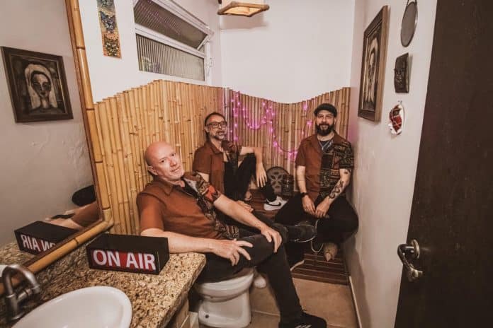 Outros Bárbaros lança terceiro álbum de estúdio ‘Pelas Ruas das Américas’
