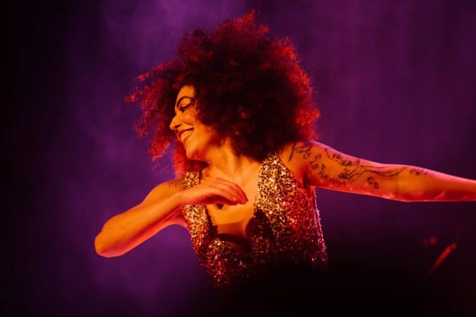 Vanessa Moreno faz única apresentação no Terças no Ipanema