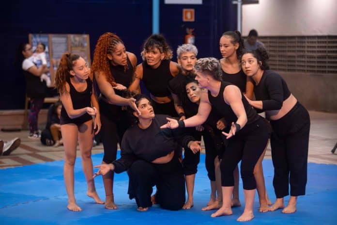 Troupe Guezá transforma Acrobacia em Manifesto
