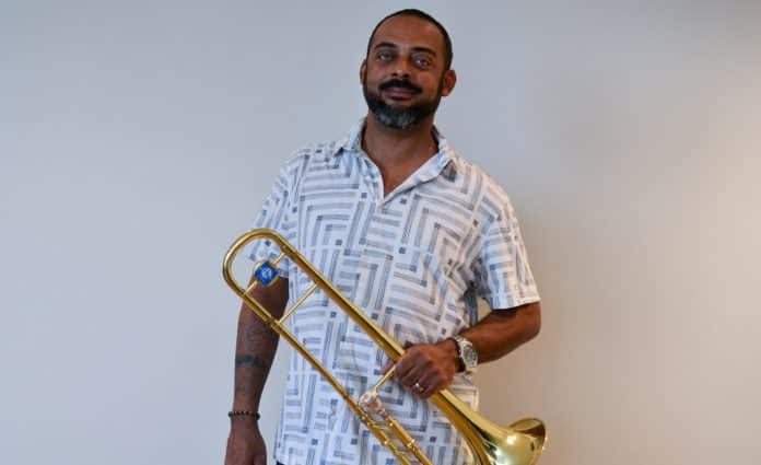 Samba Trombonado estreia no Glorioso Cultural sob a liderança do trombonista Fernando Jovem
