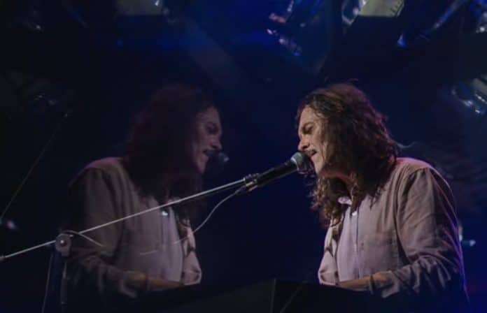 Gabriel Guedes lança álbum ‘Sambas de Godofrêdo’